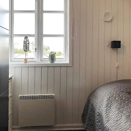 Apartment 4 Person Holiday In R M